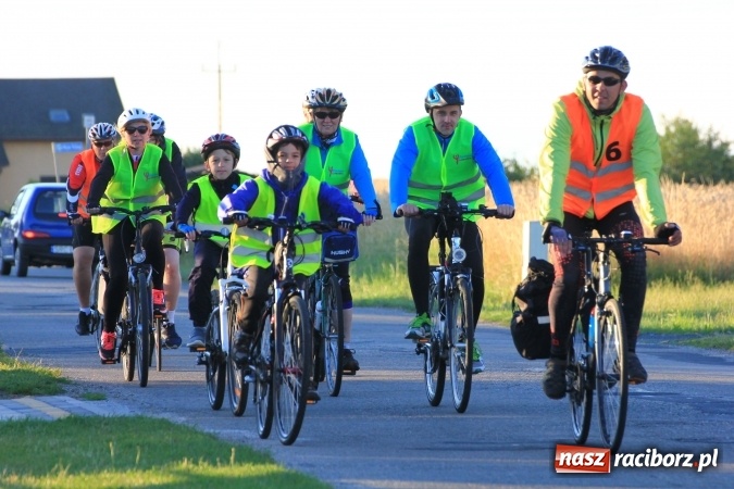 Zdjęcie w galerii na portalu naszraciborz.pl: Ruszyła XI Rowerowa Pielgrzymka z Lubomi na Jasną Górę wiadomości z regionu