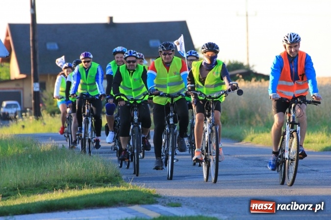 Zdjęcie w galerii na portalu naszraciborz.pl: Ruszyła XI Rowerowa Pielgrzymka z Lubomi na Jasną Górę wiadomości z regionu
