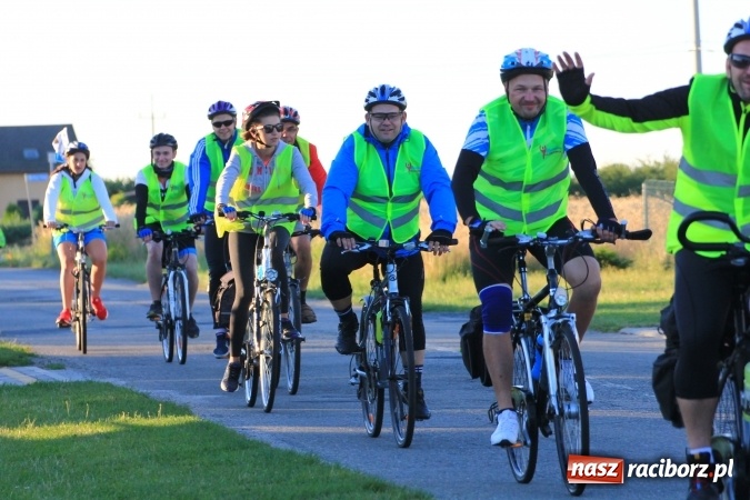 Zdjęcie w galerii na portalu naszraciborz.pl: Ruszyła XI Rowerowa Pielgrzymka z Lubomi na Jasną Górę wiadomości z regionu