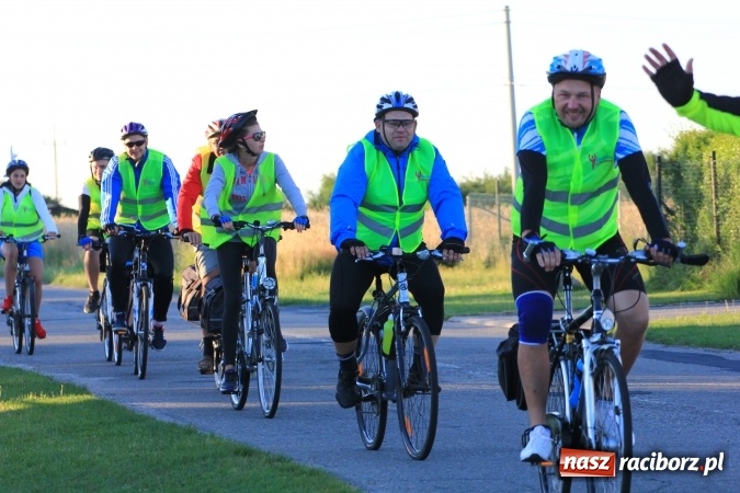 Zdjęcie w galerii na portalu naszraciborz.pl: Ruszyła XI Rowerowa Pielgrzymka z Lubomi na Jasną Górę wiadomości z regionu
