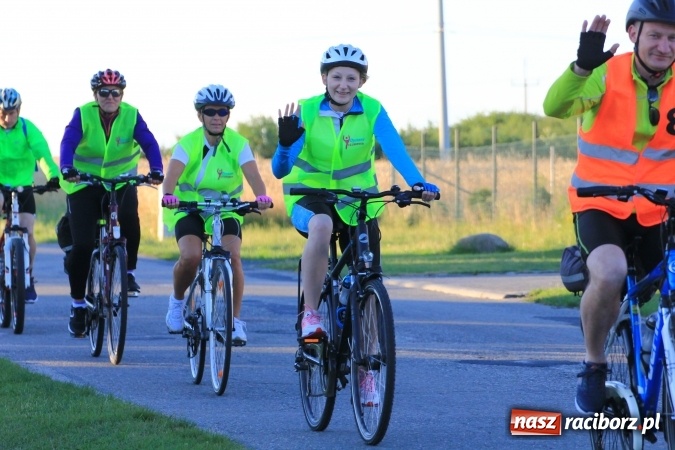 Zdjęcie w galerii na portalu naszraciborz.pl: Ruszyła XI Rowerowa Pielgrzymka z Lubomi na Jasną Górę wiadomości z regionu