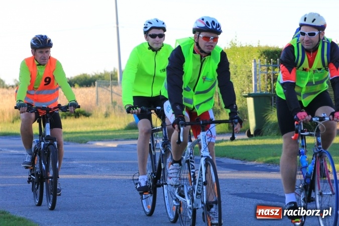 Zdjęcie w galerii na portalu naszraciborz.pl: Ruszyła XI Rowerowa Pielgrzymka z Lubomi na Jasną Górę wiadomości z regionu