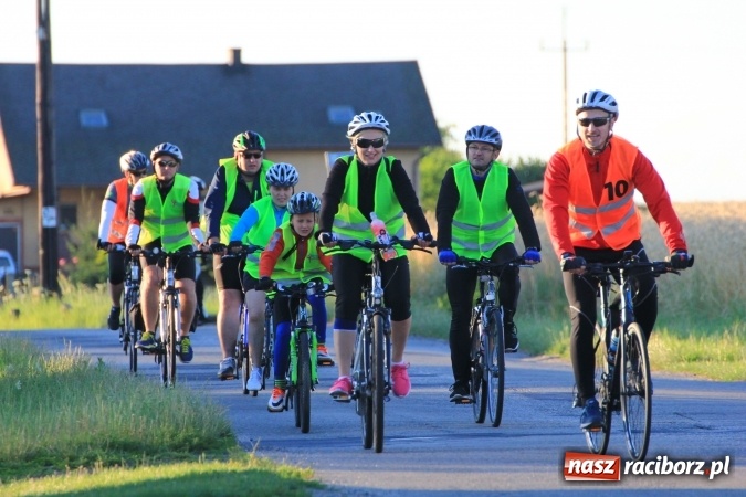 Zdjęcie w galerii na portalu naszraciborz.pl: Ruszyła XI Rowerowa Pielgrzymka z Lubomi na Jasną Górę wiadomości z regionu