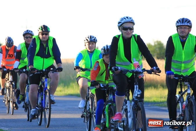 Zdjęcie w galerii na portalu naszraciborz.pl: Ruszyła XI Rowerowa Pielgrzymka z Lubomi na Jasną Górę wiadomości z regionu
