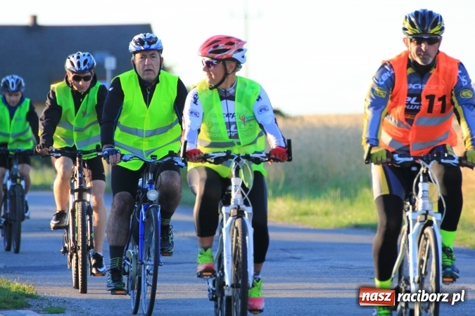 Zdjęcie w galerii na portalu naszraciborz.pl: Ruszyła XI Rowerowa Pielgrzymka z Lubomi na Jasną Górę wiadomości z regionu
