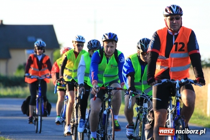 Zdjęcie w galerii na portalu naszraciborz.pl: Ruszyła XI Rowerowa Pielgrzymka z Lubomi na Jasną Górę wiadomości z regionu