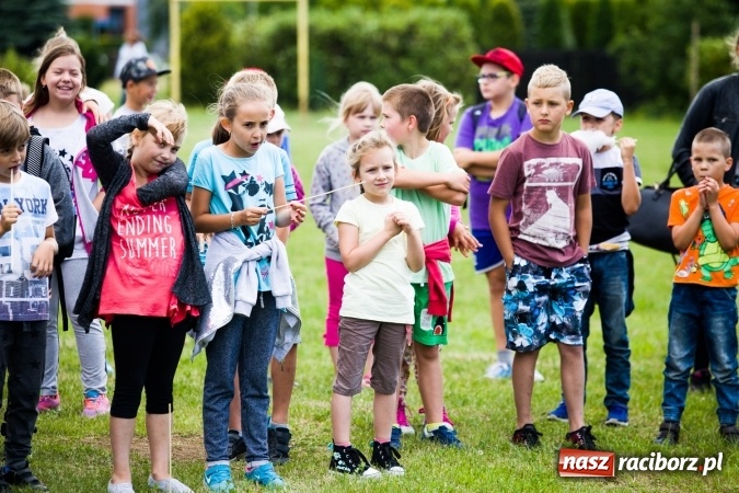 Zdjęcie w galerii na portalu naszraciborz.pl: Piknik z policją przy klubie osiedlowym M5 wiadomości z regionu
