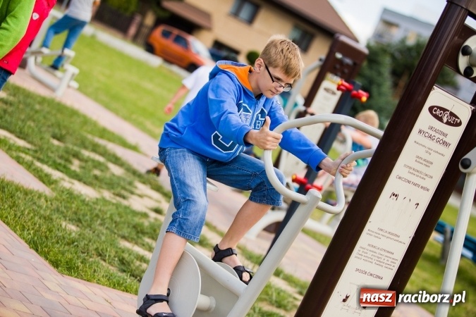 Zdjęcie w galerii na portalu naszraciborz.pl: Piknik z policją przy klubie osiedlowym M5 wiadomości z regionu