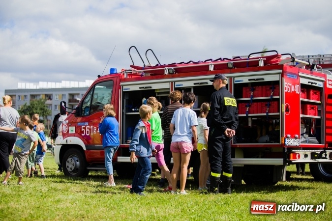Zdjęcie w galerii na portalu naszraciborz.pl: Piknik z policją przy klubie osiedlowym M5 wiadomości z regionu