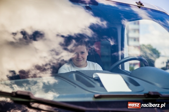 Zdjęcie w galerii na portalu naszraciborz.pl: Piknik z policją przy klubie osiedlowym M5 wiadomości z regionu