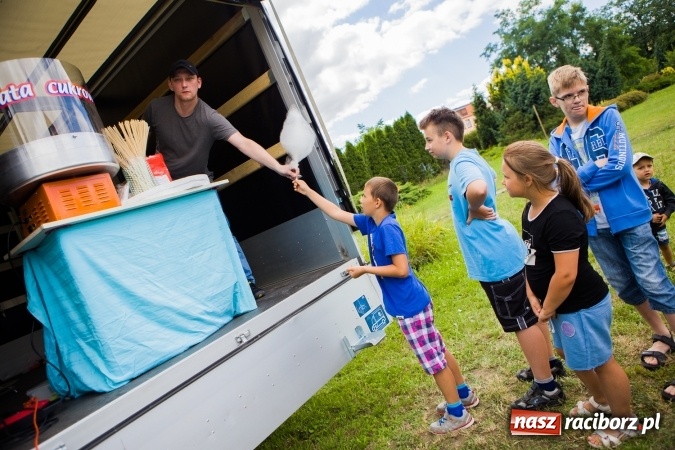 Zdjęcie w galerii na portalu naszraciborz.pl: Piknik z policją przy klubie osiedlowym M5 wiadomości z regionu