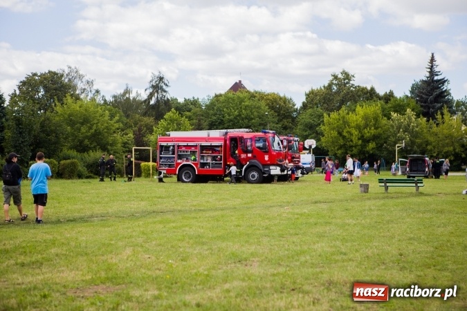Zdjęcie w galerii na portalu naszraciborz.pl: Piknik z policją przy klubie osiedlowym M5 wiadomości z regionu
