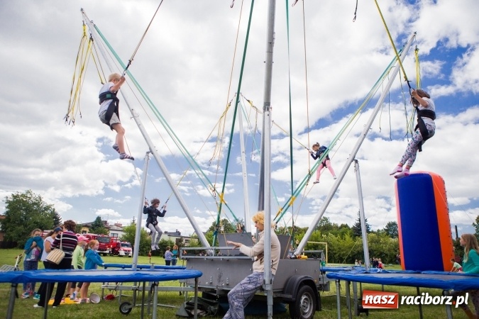 Zdjęcie w galerii na portalu naszraciborz.pl: Piknik z policją przy klubie osiedlowym M5 wiadomości z regionu