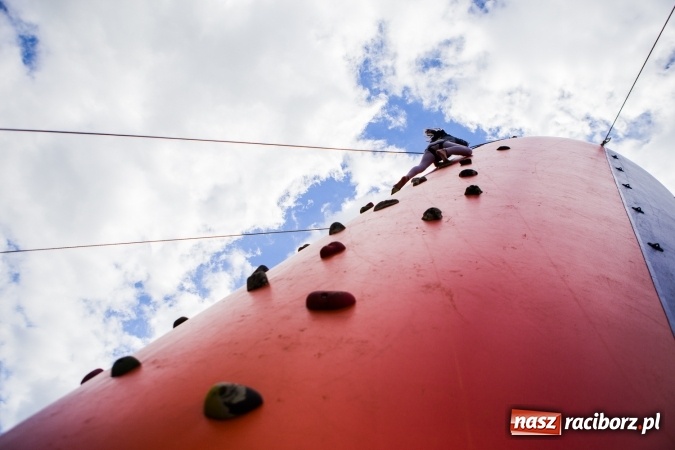 Zdjęcie w galerii na portalu naszraciborz.pl: Piknik z policją przy klubie osiedlowym M5 wiadomości z regionu