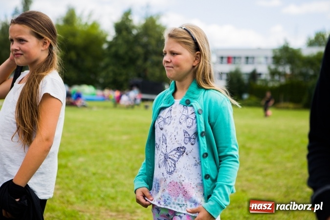 Zdjęcie w galerii na portalu naszraciborz.pl: Piknik z policją przy klubie osiedlowym M5 wiadomości z regionu