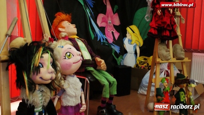 Zdjęcie w galerii na portalu naszraciborz.pl: Lato z biblioteką: wesoła zabawa w teatr  wiadomości z regionu