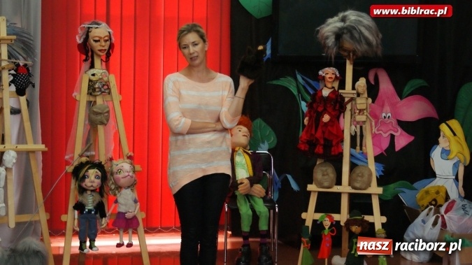 Zdjęcie w galerii na portalu naszraciborz.pl: Lato z biblioteką: wesoła zabawa w teatr  wiadomości z regionu