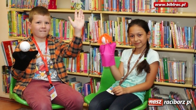 Zdjęcie w galerii na portalu naszraciborz.pl: Lato z biblioteką: wesoła zabawa w teatr  wiadomości z regionu