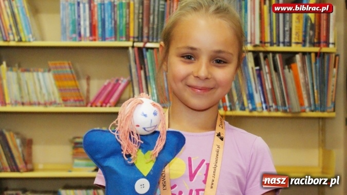 Zdjęcie w galerii na portalu naszraciborz.pl: Lato z biblioteką: wesoła zabawa w teatr  wiadomości z regionu