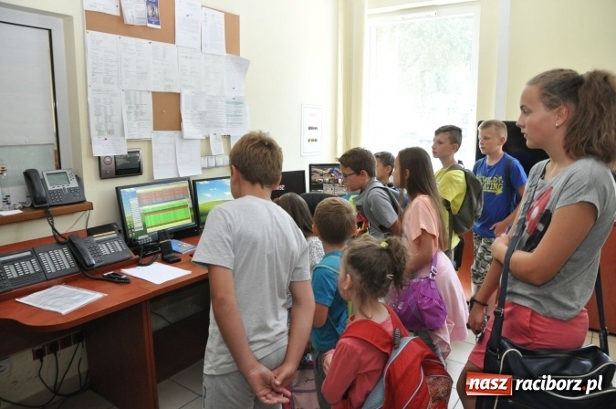Zdjęcie w galerii na portalu naszraciborz.pl: Dzieci z Sudoła trafiły na policję. W ramach wycieczki... wiadomości z regionu