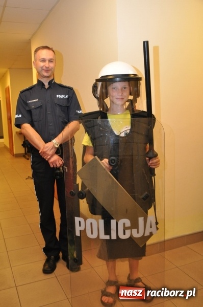 Zdjęcie w galerii na portalu naszraciborz.pl: Dzieci z Sudoła trafiły na policję. W ramach wycieczki... wiadomości z regionu