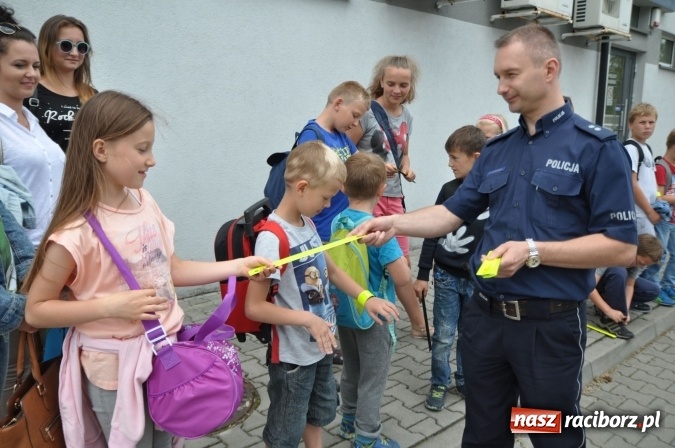 Zdjęcie w galerii na portalu naszraciborz.pl: Dzieci z Sudoła trafiły na policję. W ramach wycieczki... wiadomości z regionu