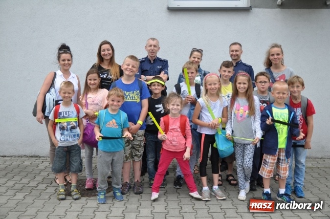 Zdjęcie w galerii na portalu naszraciborz.pl: Dzieci z Sudoła trafiły na policję. W ramach wycieczki... wiadomości z regionu