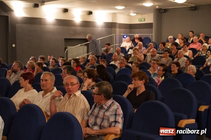 Zdjęcie w galerii na portalu naszraciborz.pl: Lipcowe jazzowanie w Strzesze. Grupa Bez Nazwy zagrała ku pamięci swojego gitarzysty, Jana Plocha  wiadomości z regionu