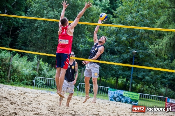 Zdjęcie w galerii na portalu naszraciborz.pl: Mistrzostwa Raciborza w siatkówce plażowej OPEN wiadomości z regionu