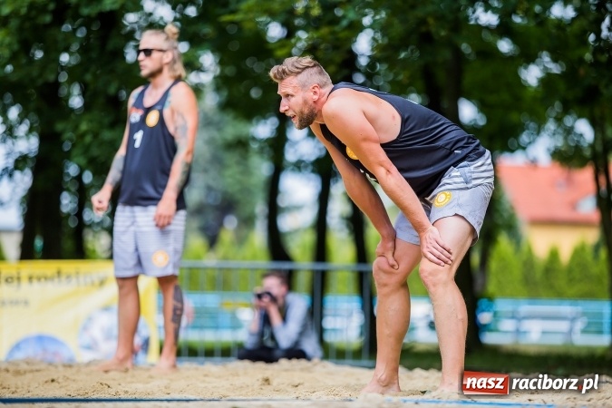 Zdjęcie w galerii na portalu naszraciborz.pl: Mistrzostwa Raciborza w siatkówce plażowej OPEN wiadomości z regionu