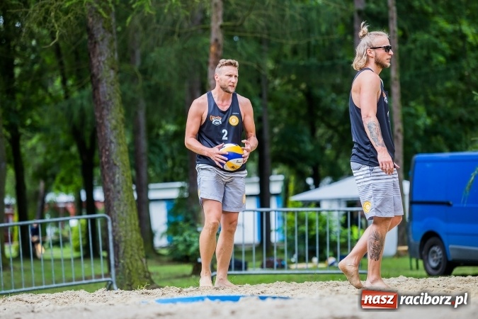 Zdjęcie w galerii na portalu naszraciborz.pl: Mistrzostwa Raciborza w siatkówce plażowej OPEN wiadomości z regionu
