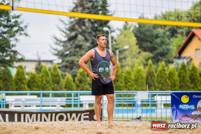 Zdjęcie w galerii na portalu naszraciborz.pl: Mistrzostwa Raciborza w siatkówce plażowej OPEN wiadomości z regionu