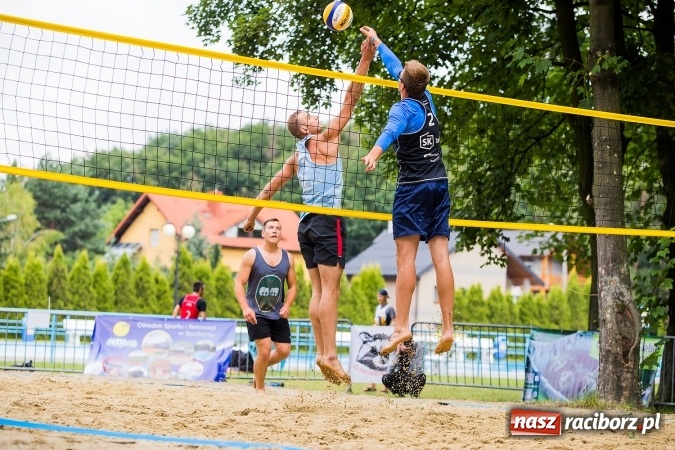 Zdjęcie w galerii na portalu naszraciborz.pl: Mistrzostwa Raciborza w siatkówce plażowej OPEN wiadomości z regionu