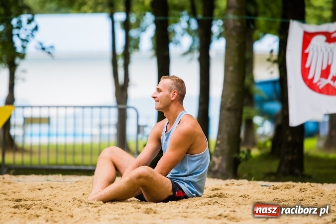 Zdjęcie w galerii na portalu naszraciborz.pl: Mistrzostwa Raciborza w siatkówce plażowej OPEN wiadomości z regionu