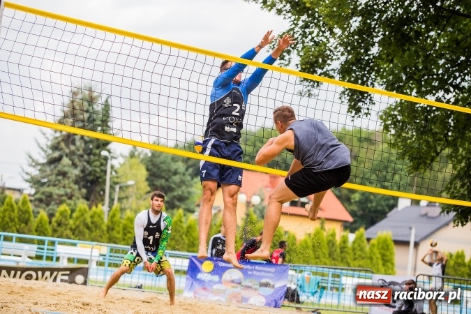 Zdjęcie w galerii na portalu naszraciborz.pl: Mistrzostwa Raciborza w siatkówce plażowej OPEN wiadomości z regionu