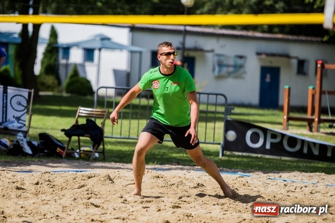 Zdjęcie w galerii na portalu naszraciborz.pl: Mistrzostwa Raciborza w siatkówce plażowej OPEN wiadomości z regionu