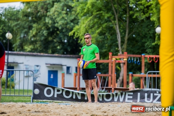 Zdjęcie w galerii na portalu naszraciborz.pl: Mistrzostwa Raciborza w siatkówce plażowej OPEN wiadomości z regionu