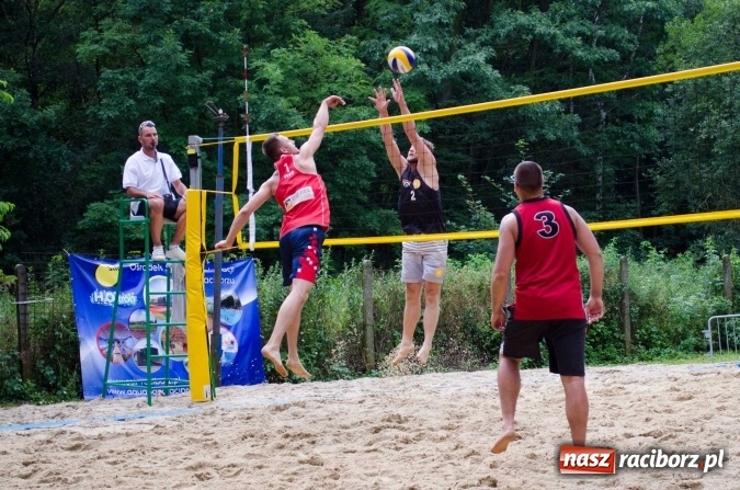 Zdjęcie w galerii na portalu naszraciborz.pl: Mistrzostwa Raciborza w siatkówce plażowej OPEN wiadomości z regionu