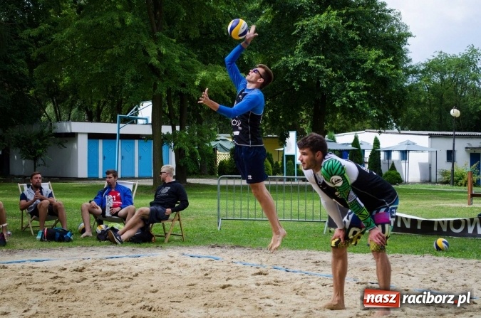 Zdjęcie w galerii na portalu naszraciborz.pl: Mistrzostwa Raciborza w siatkówce plażowej OPEN wiadomości z regionu