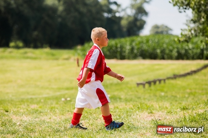 Zdjęcie w galerii na portalu naszraciborz.pl: Rodzice kontra dzieci - doroczny mecz w Bojanowie wiadomości z regionu