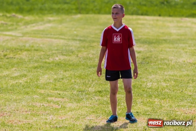 Zdjęcie w galerii na portalu naszraciborz.pl: Rodzice kontra dzieci - doroczny mecz w Bojanowie wiadomości z regionu