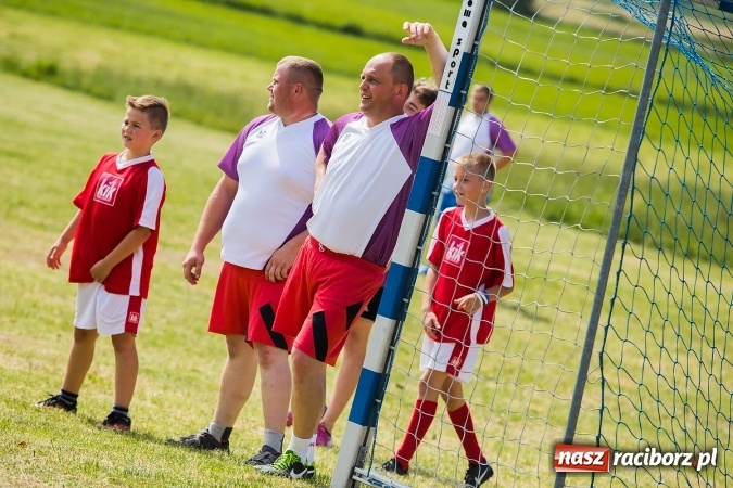 Zdjęcie w galerii na portalu naszraciborz.pl: Rodzice kontra dzieci - doroczny mecz w Bojanowie wiadomości z regionu