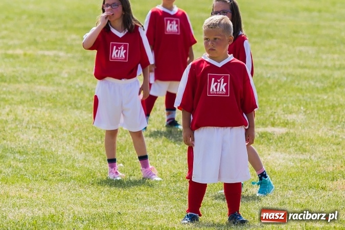 Zdjęcie w galerii na portalu naszraciborz.pl: Rodzice kontra dzieci - doroczny mecz w Bojanowie wiadomości z regionu