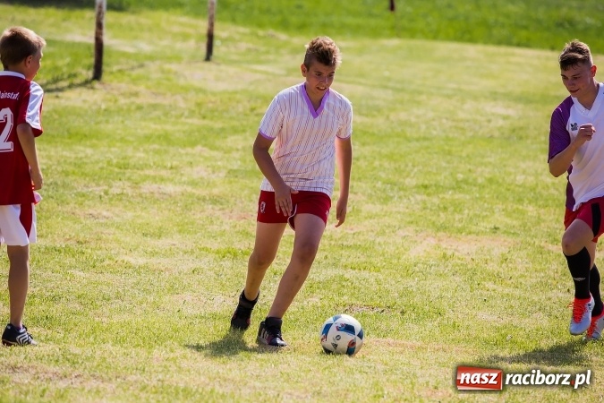 Zdjęcie w galerii na portalu naszraciborz.pl: Rodzice kontra dzieci - doroczny mecz w Bojanowie wiadomości z regionu