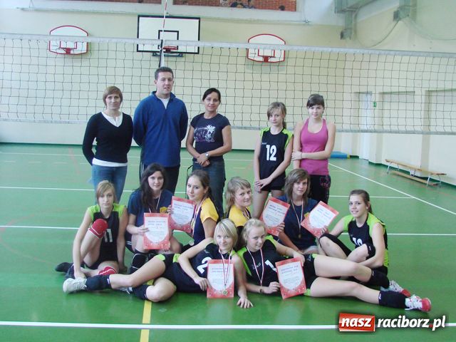 Zdjęcie w galerii na portalu naszraciborz.pl: Mistrzostwa Raciborza dwójek siatkarskich wiadomości z regionu