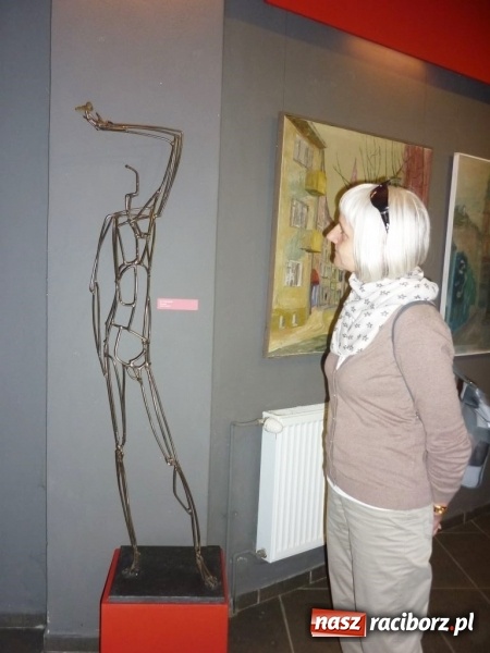 Zdjęcie w galerii na portalu naszraciborz.pl: Wycieczki z Klubem Przyjaciół Biblioteki na Ostrogu - klubowicze odwiedzili Prudnik wiadomości z regionu