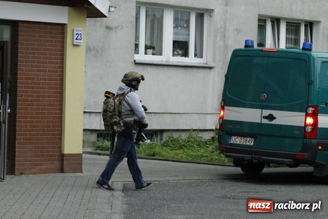 Zdjęcie w galerii na portalu naszraciborz.pl: Mamy komunikat Prokuratury Krajowej w sprawie wydarzeń z Raciborza. Zarzuty dla żołnierzy i policjantów należących do grupy przestępczej z południa Polski wiadomości z regionu