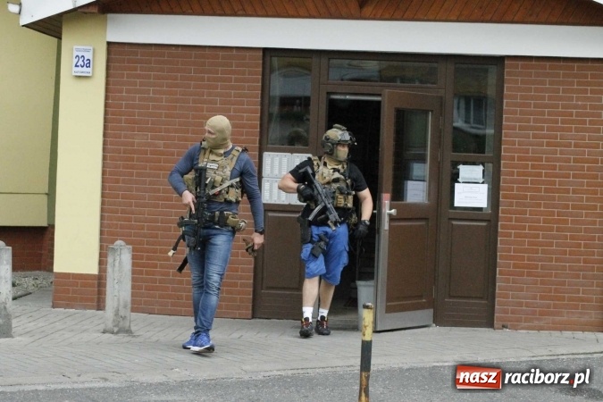 Zdjęcie w galerii na portalu naszraciborz.pl: Mamy komunikat Prokuratury Krajowej w sprawie wydarzeń z Raciborza. Zarzuty dla żołnierzy i policjantów należących do grupy przestępczej z południa Polski wiadomości z regionu