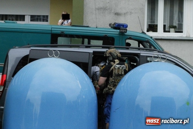 Zdjęcie w galerii na portalu naszraciborz.pl: Mamy komunikat Prokuratury Krajowej w sprawie wydarzeń z Raciborza. Zarzuty dla żołnierzy i policjantów należących do grupy przestępczej z południa Polski wiadomości z regionu