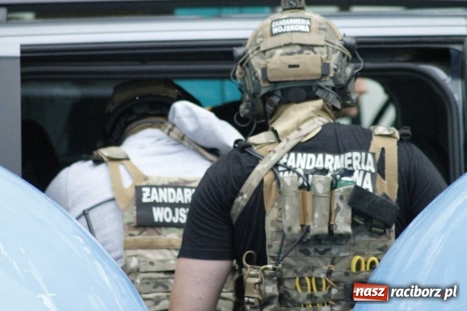 Zdjęcie w galerii na portalu naszraciborz.pl: Mamy komunikat Prokuratury Krajowej w sprawie wydarzeń z Raciborza. Zarzuty dla żołnierzy i policjantów należących do grupy przestępczej z południa Polski wiadomości z regionu